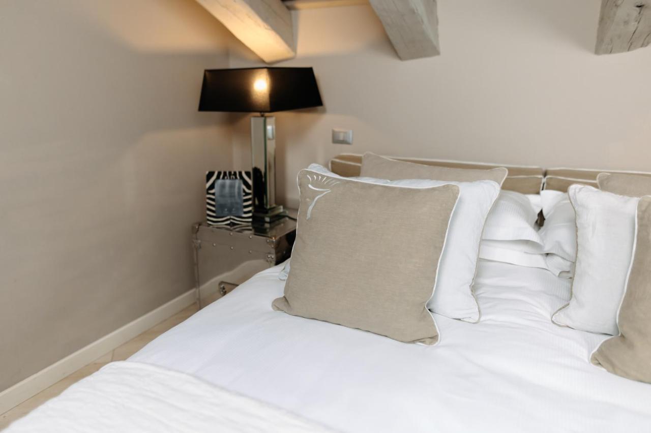 Seven Historical Suites Триест Экстерьер фото