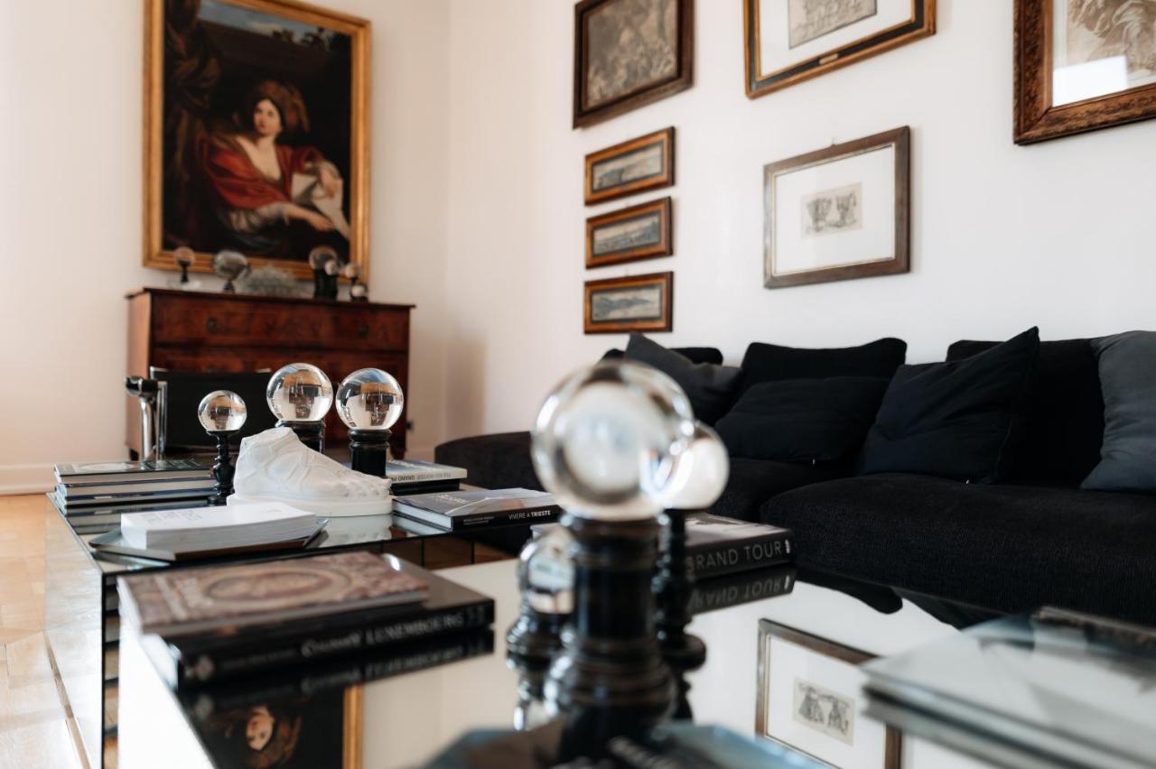 Seven Historical Suites Триест Экстерьер фото